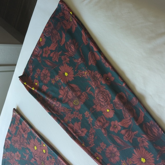 New Zara Bell bottom pants - Picture 3 of 5